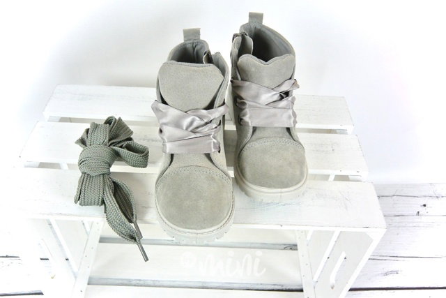 Grey workery