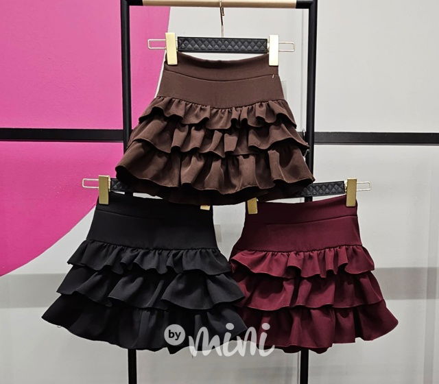 Vrstvená sukně černá