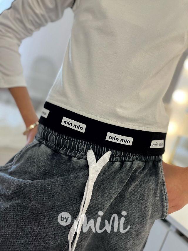 Teenage crop blůzka MIU