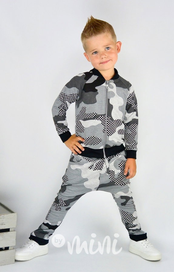 Šedá army souprava