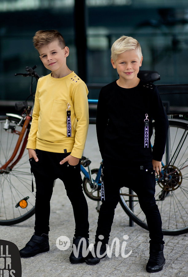 Černé COOL baggy se cvoky a karabinkou