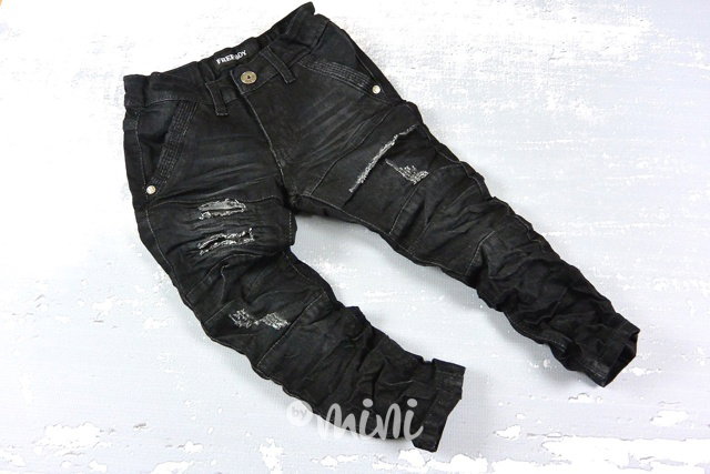 Black ripped jeans
