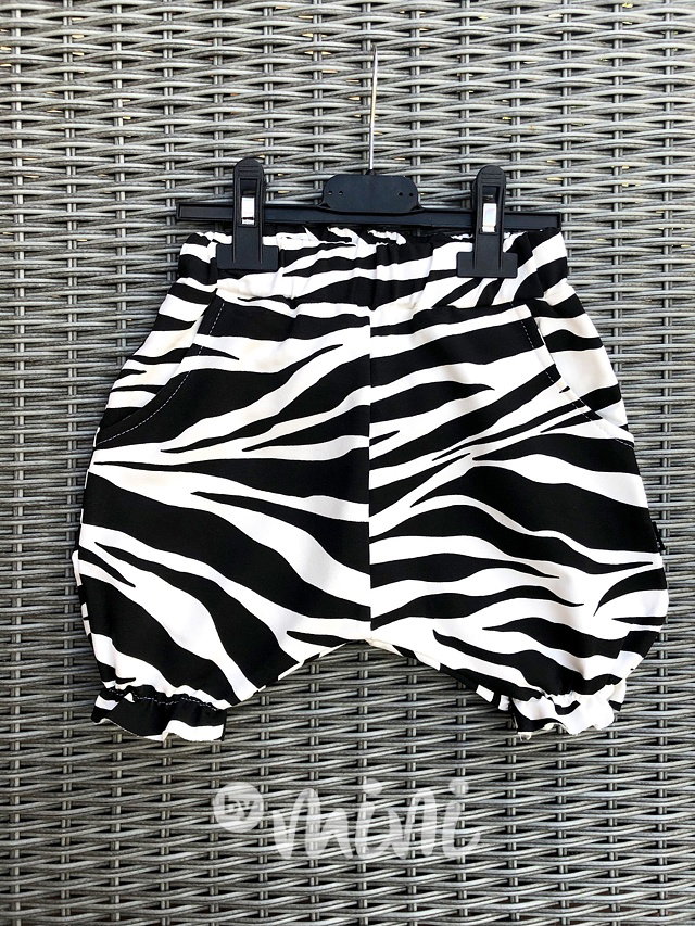 Baggy řasené šortky zebra white