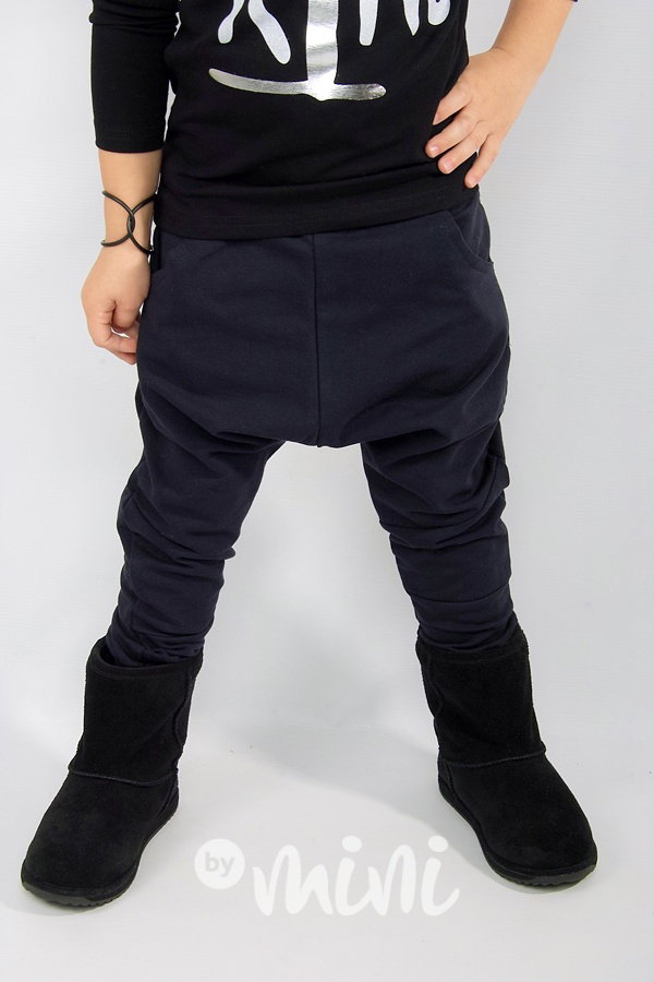 Low vyteplené chlapecké baggy tepláky - navy blue