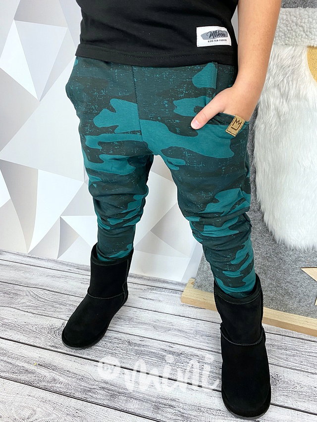 Zateplené smaragd army tepláčky BASIC