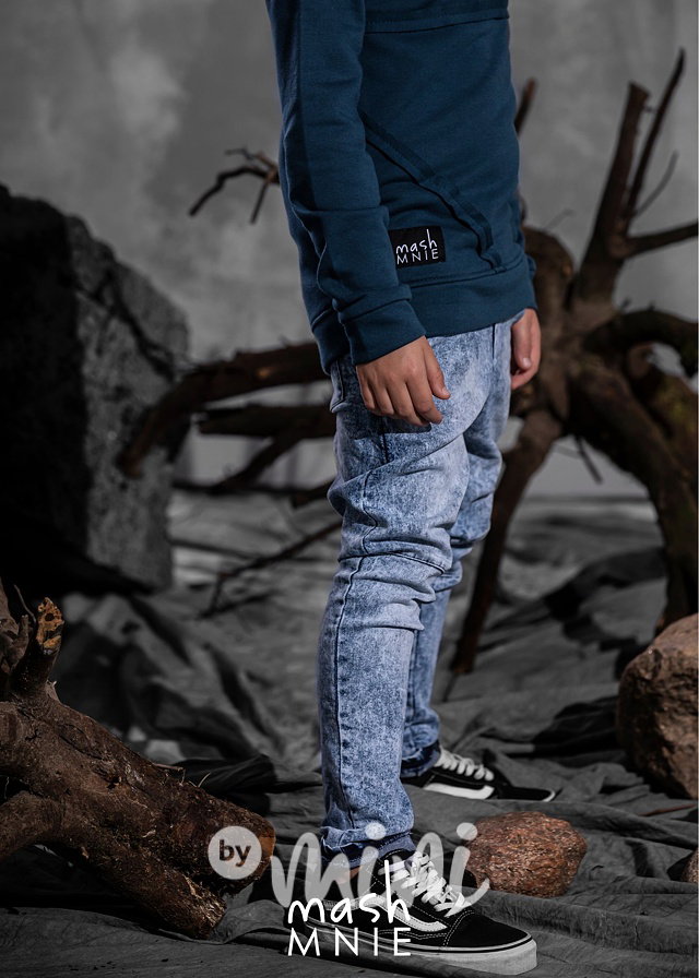 Ice blue jeans s prošitím *MashMnie*