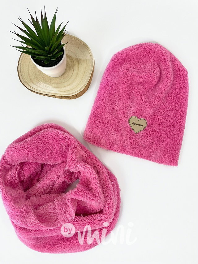 Huňatá čepka s nákrčníkem - dark pink