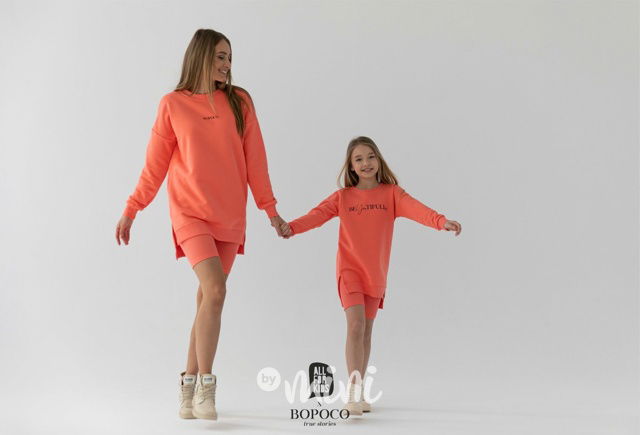 Colors of summer mikina coral