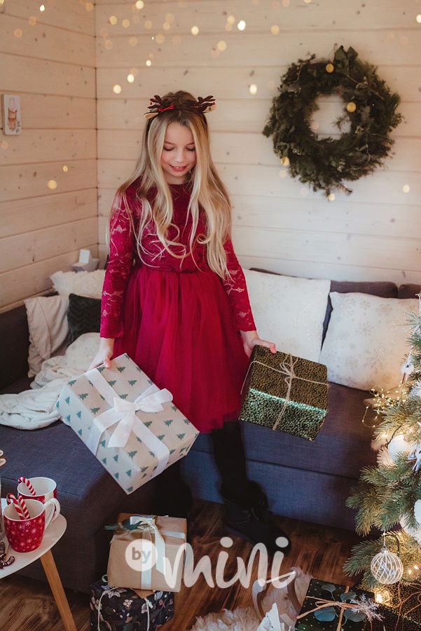 Princess krajkové šaty s maxi tylovou sukní bordo