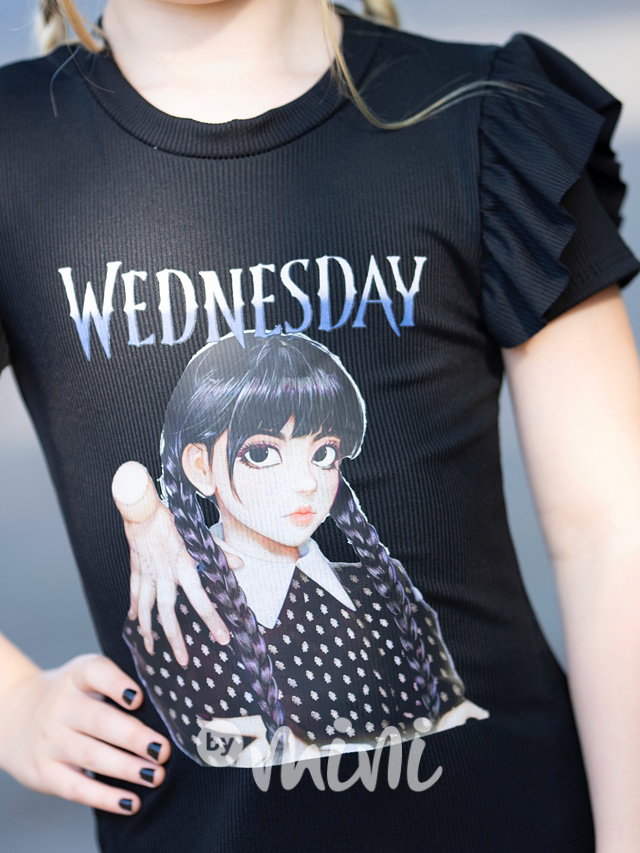 Wednesday a Věc žebrované černé šaty