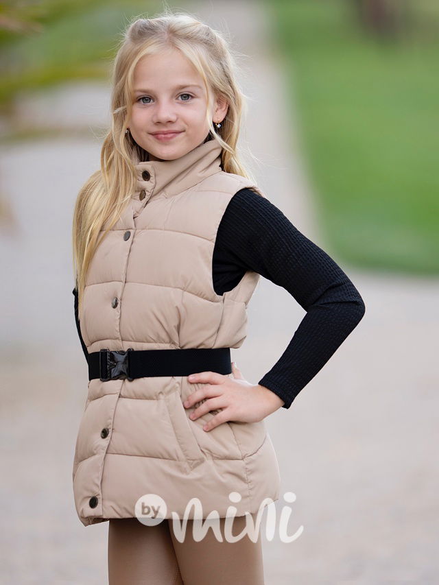 Béžová vesta s páskem