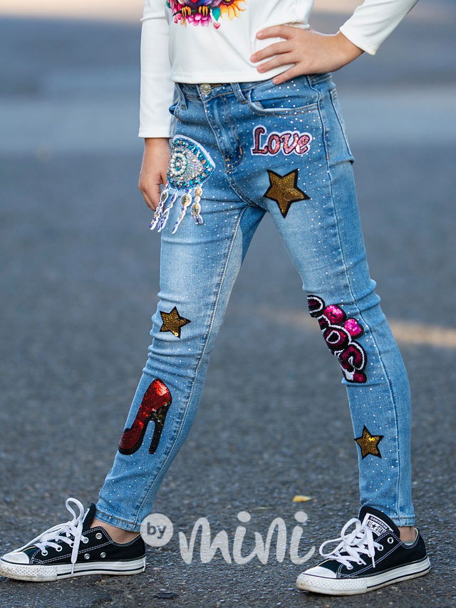 Fashion jeansy s aplikací