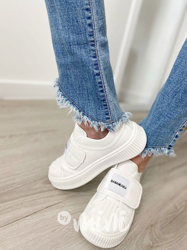 Stretch jeans lacláče se zdobením