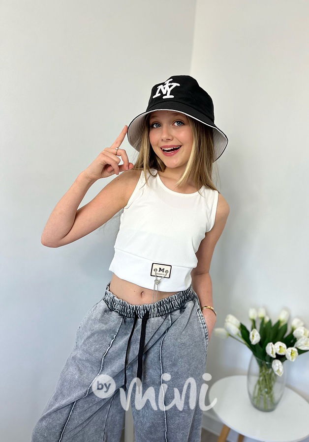 Bílý crop top s řetízkem