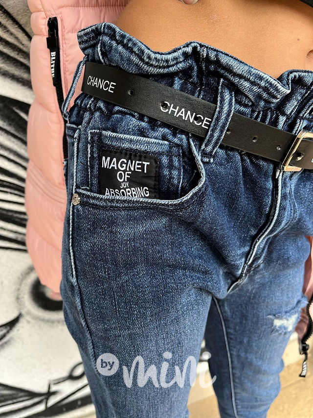 Ripped džíny s páskem