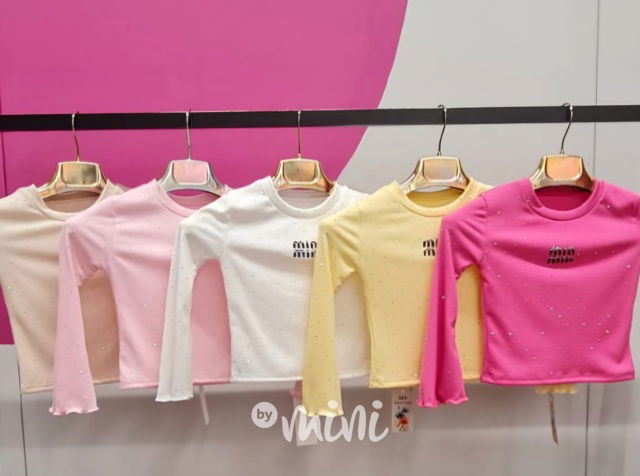 Blůzka MIA posetá kamínky bílá