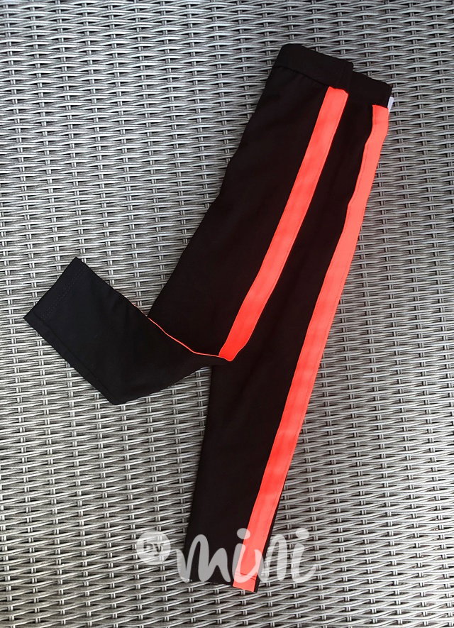 Černé legíny s neon oranž lampasem