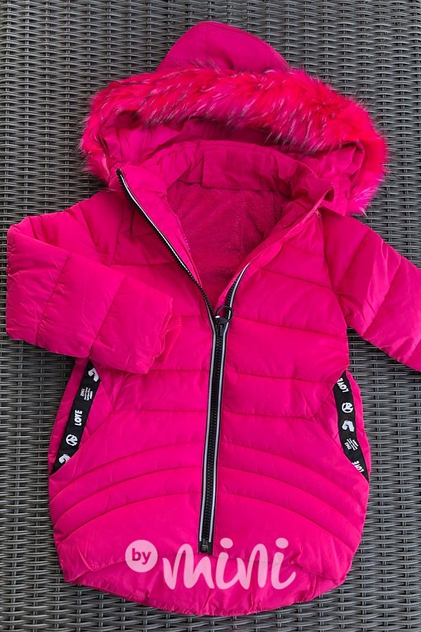 Sytě růžový zimní kabát