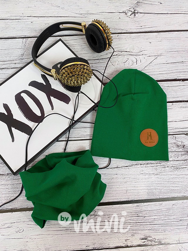 Emerald green žebrovaná houmleska s nákrčníkem