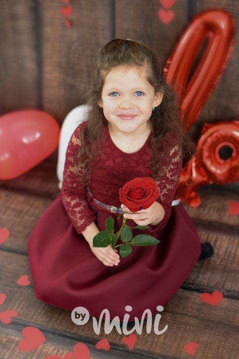 Luxusní dívčí šaty pro družičky