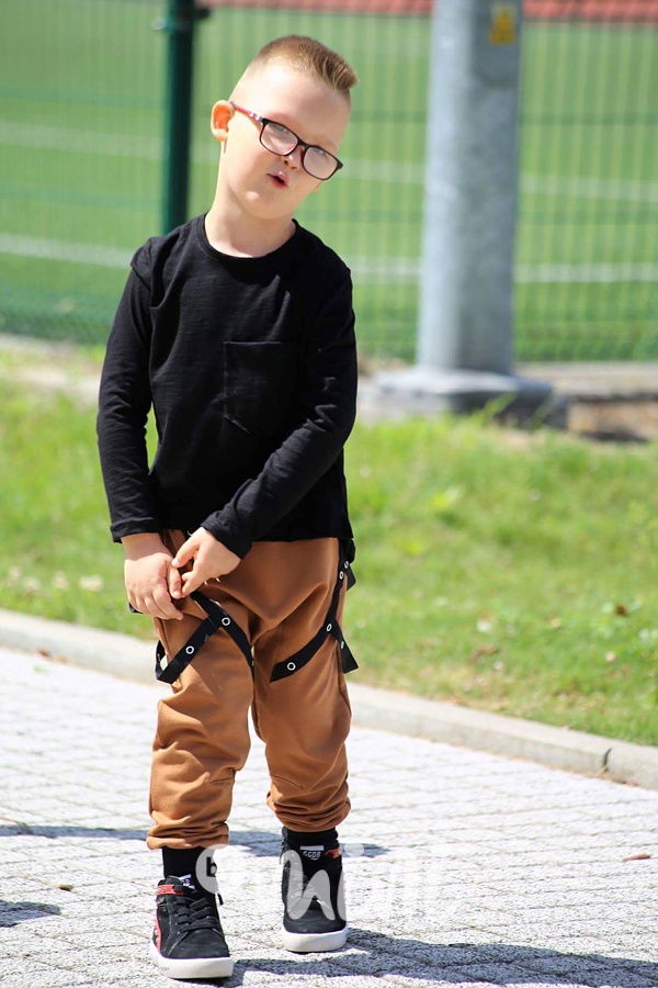 Black prodloužené triko