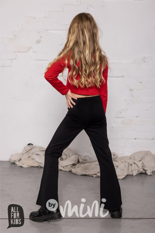 Černé kalhoty do zvonu