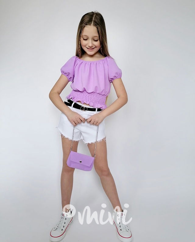 Lila blůzka s kabelkou