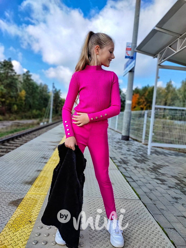 Svetříkový rolák s knoflíčky malinový