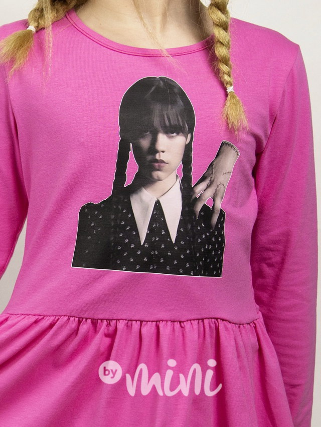 Wednesday a Věc šaty pink
