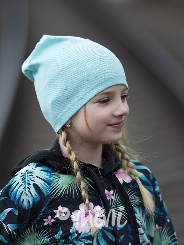 Čepice s kamínkama mint