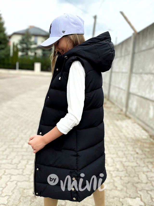 Long černá vesta s kožíškem uvnitř