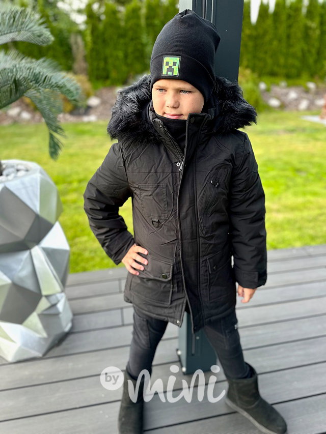 Zimní parka s kožíškem černá