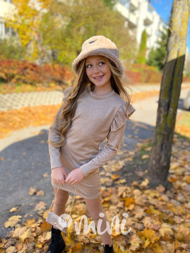 Teplé šaty s kabelkou beige