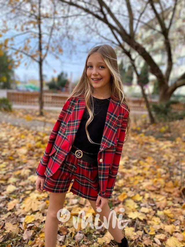 Karo sako + kraťasy