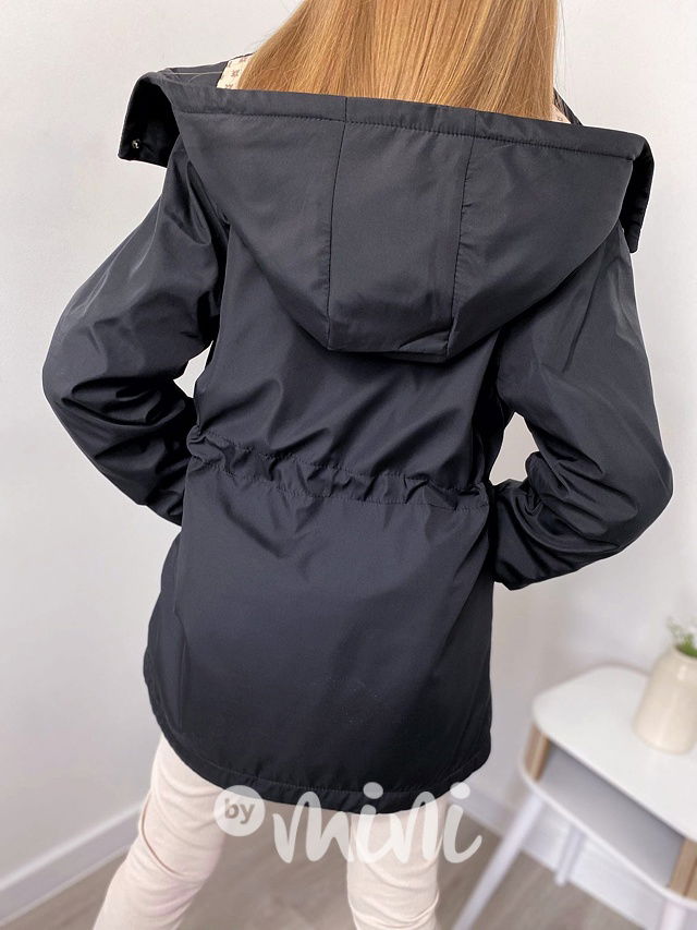 Černá dívčí parka