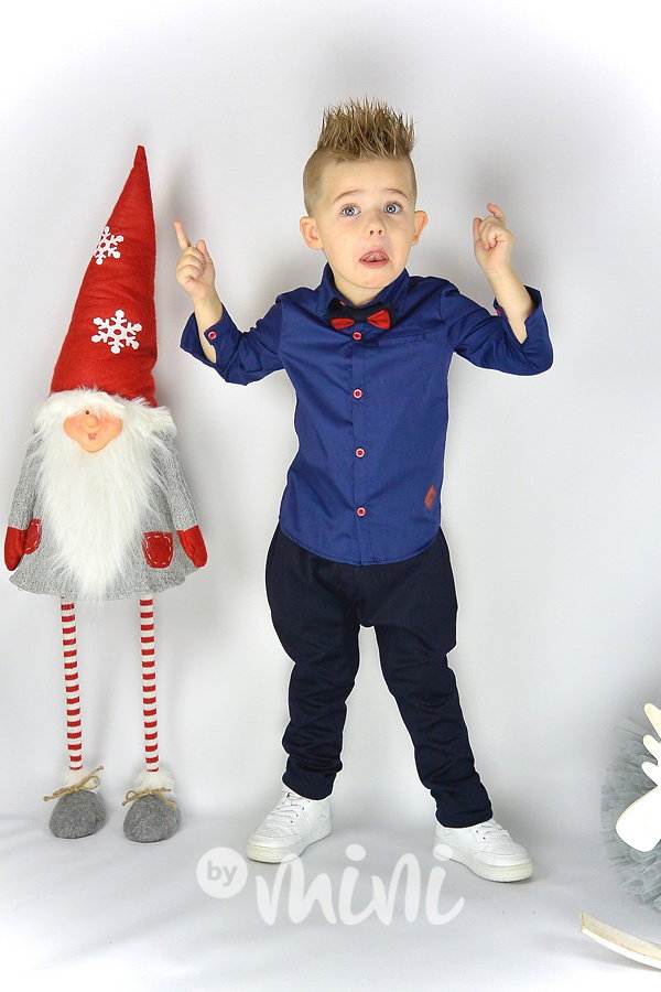 Modrá košile + motýlek + kalhoty