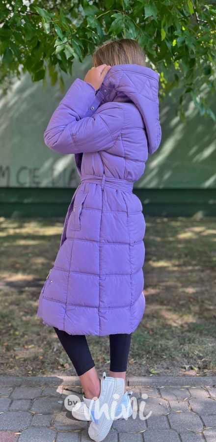 Zimní dlouhý kabát s páskem lila