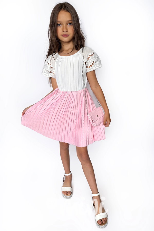 Plisované šaty s kabelkou