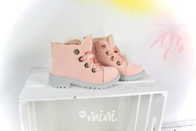 Pink workery