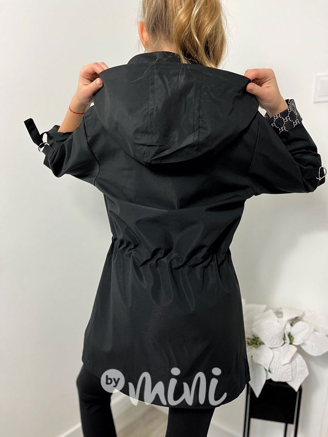 Černá long parka