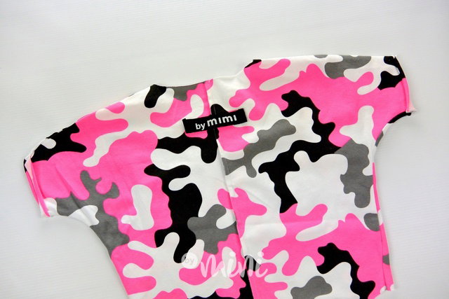 Neon pink army triko