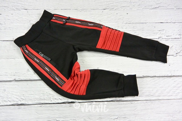 Sportovní vyteplené tepláčky černé