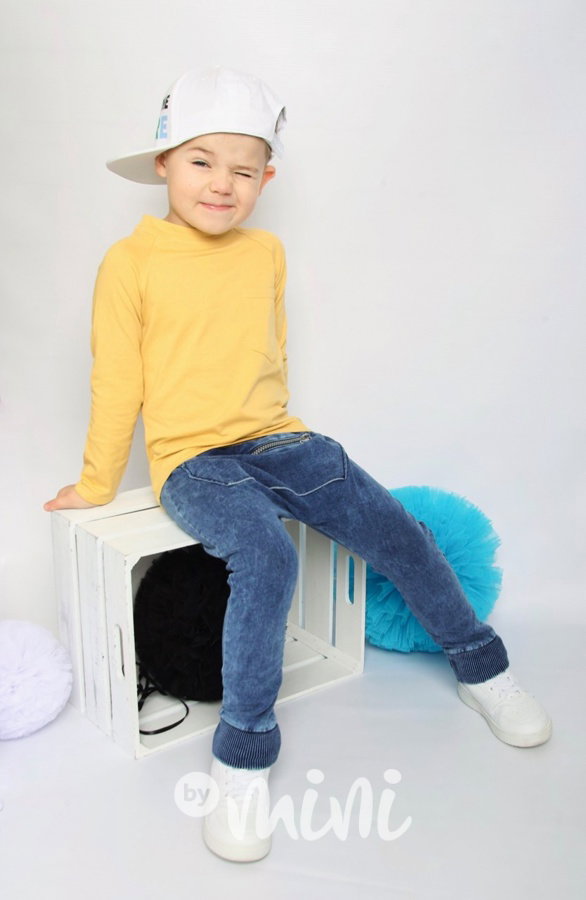 Jeans baggy + mustard triko
