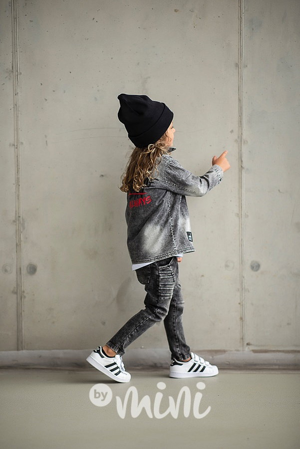 Urban street style čepice black