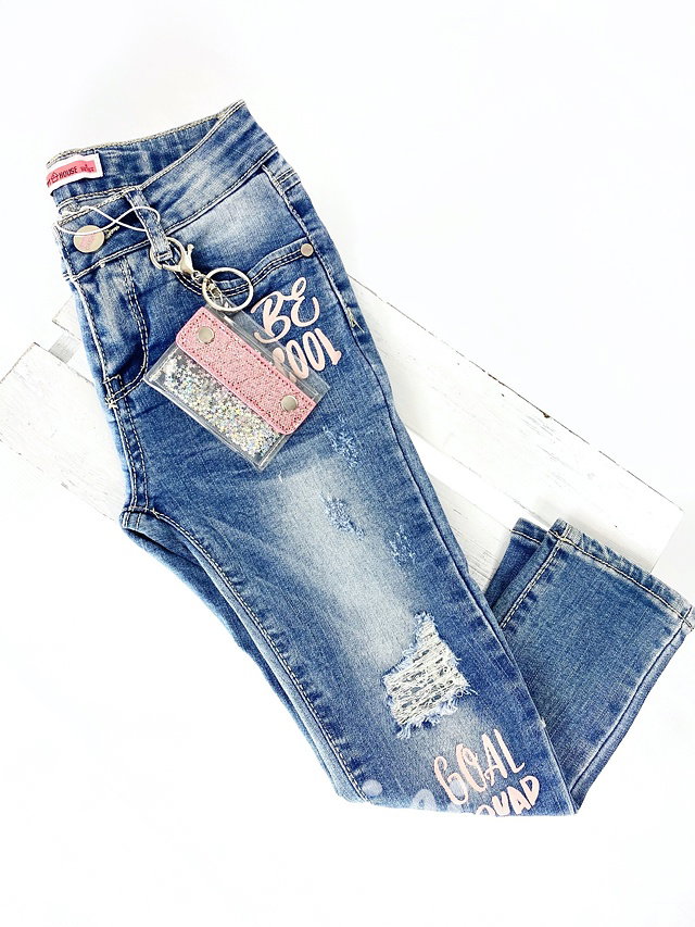 Fashion jeans s karabinou