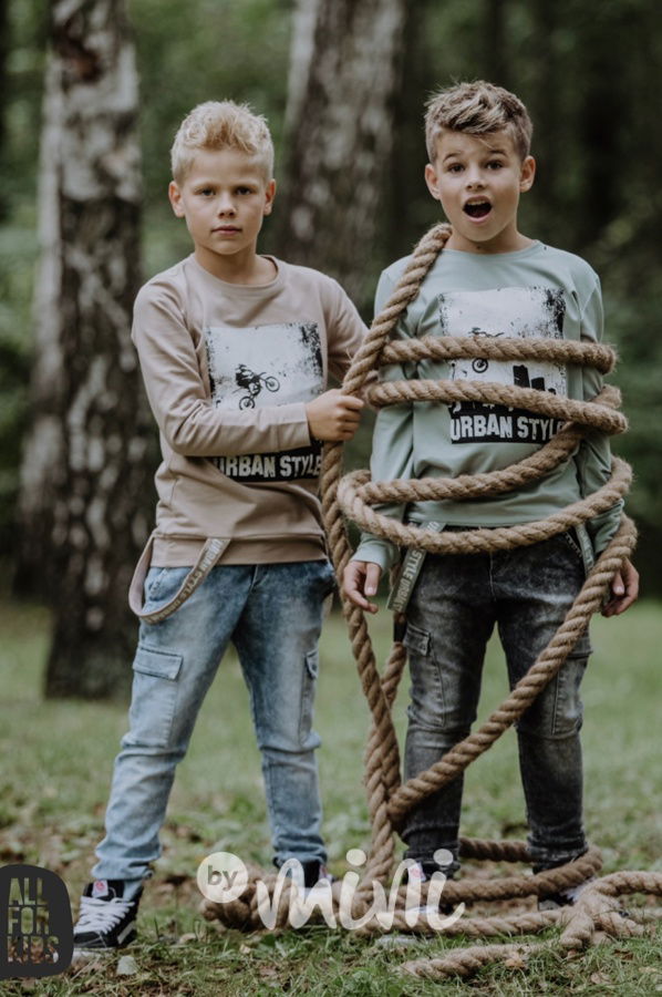 Modré džíny -  jsou to tepláčky - v pase na gumu 