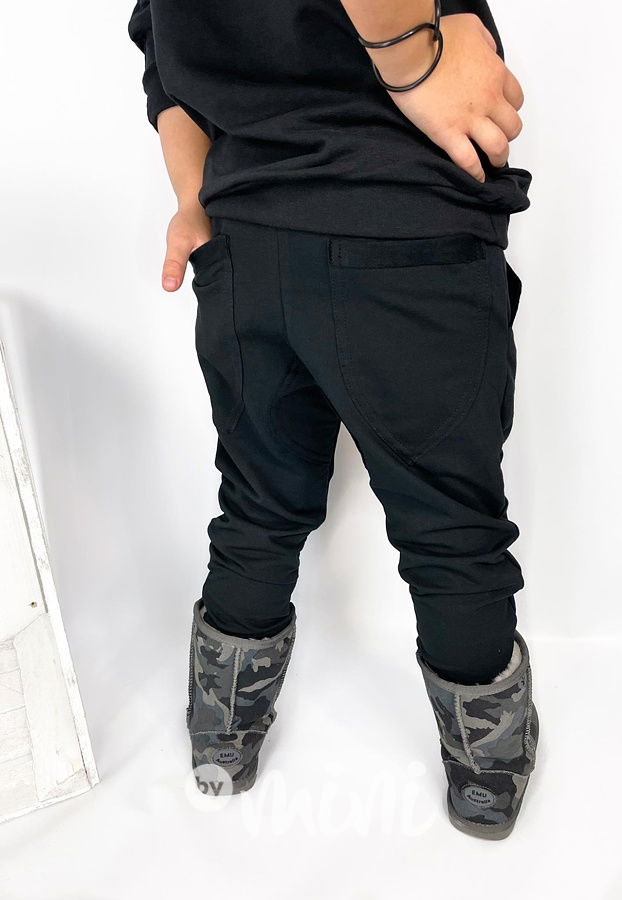 Černé chlapecké tepláky - BASIC