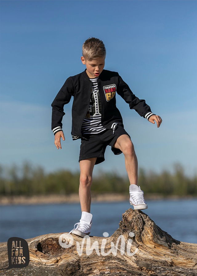 Černé letní kraťasy