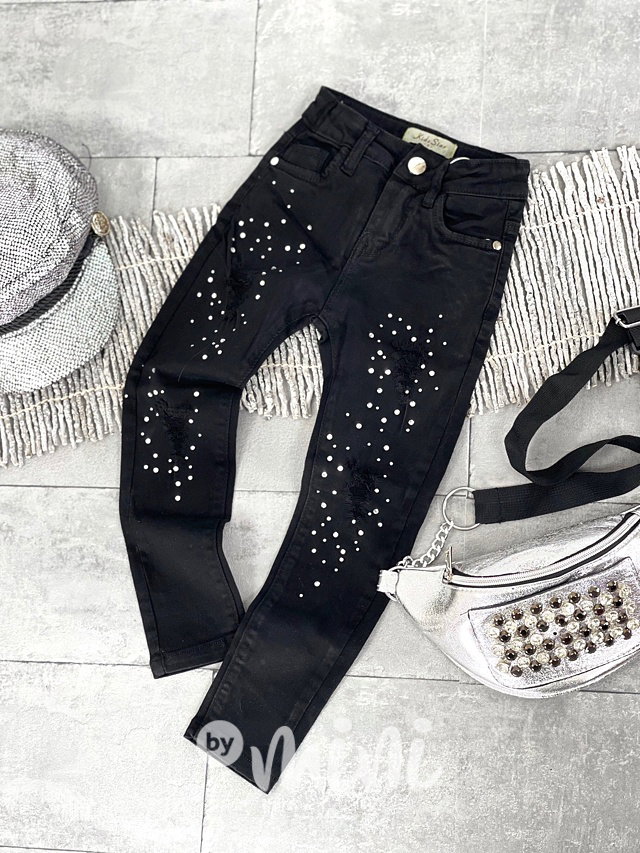 Black ripped jeans s kamínky