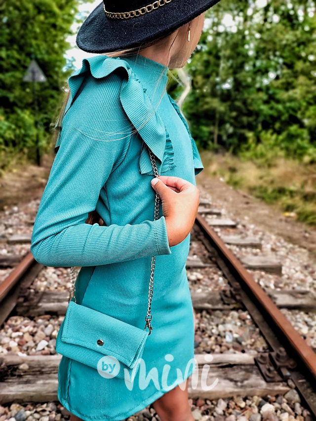 Žebrované stretch šaty s kabelkou mineral